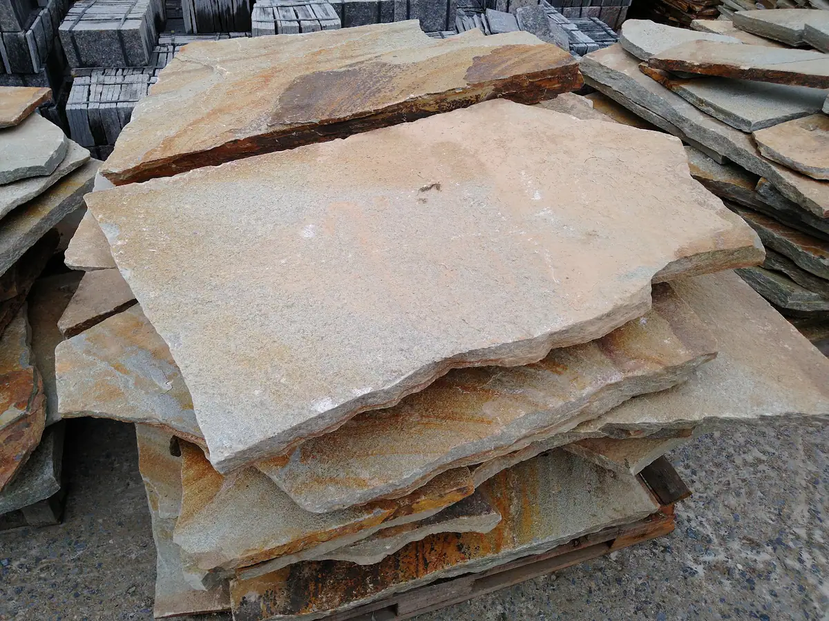 Lajões irregulares de Pedra São Tomé Amarela